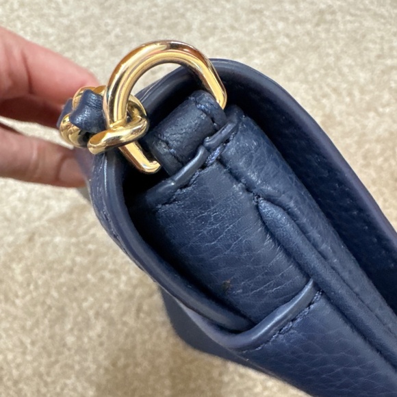 RARE Tory Burch Thea Flat Wallet Crossbody with Gold Strap - Navy - Picture 3 of 12